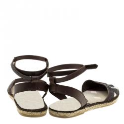 مملوكة مسبقًا حذاء فلات بربري اسبادريل حزام كاحل لف جلد وكانفاس ثلاثي اللون مقاس 38