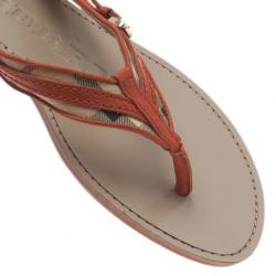 Pre Owned صندل بربري شيك كانفاس وجلد برتقالي مقاس 40