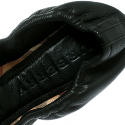 Pre Owned Burberry Black Leather and Nova Check PVC Drayton Twistlock Ballet Flats Size 39