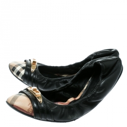 Pre Owned Burberry Black Leather and Nova Check PVC Drayton Twistlock Ballet Flats Size 39