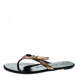 Pre Owned Burberry Beige Novacheck Canvas and Leather Thong Sandals Size 35