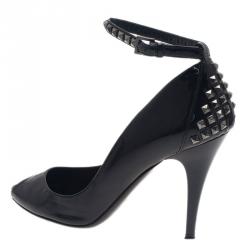 مملوكة مسبقًا Burberry Black Patent Studded Ankle Strap Pumps Size 39
