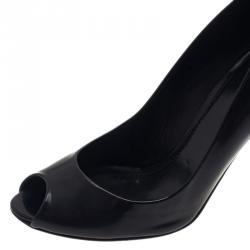 مملوكة مسبقًا Burberry Black Patent Studded Ankle Strap Pumps Size 39