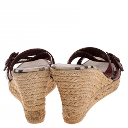 مملوكة مسبقًا صندل بربري كعب روكي اسبارديل سيور جلد لامع أحمر مقاس 37