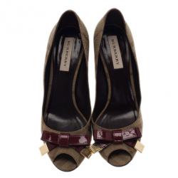 مملوكة مسبقًا Burberry Beige Plaid Canvas Patent Leather Bow Detail Peep Toe Pumps Size 40