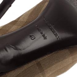 مملوكة مسبقًا Burberry Beige Plaid Canvas Patent Leather Bow Detail Peep Toe Pumps Size 40