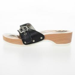 مملوكة مسبقًا Burberry Black Leather Buckle Wooden Clogs Size 37