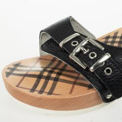 مملوكة مسبقًا Burberry Black Leather Buckle Wooden Clogs Size 37