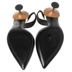 مملوكة مسبقًا صندل بربري مزين بفيونكة و بفتحة كعب جلد و جلد لامع أسود مقاس 36