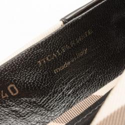 مملوكة مسبقًا Burberry Nova Check Ballerina Flats with Buckles Size 40