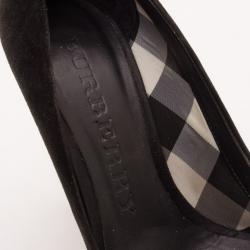 مملوكة مسبقًا Burberry Black Suede Twisted Peep Toe Pumps Size 36