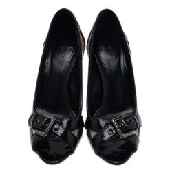 مملوكة مسبقًا حذاء بربري كانفاس نوفاتشيك و جلد بإبزيم مقاس 37