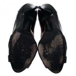 مملوكة مسبقًا حذاء بربري كانفاس نوفاتشيك و جلد بإبزيم مقاس 37