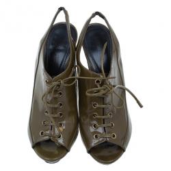 مملوكة مسبقًا صندل بربري برباط وحزام خلفي جلد أخضر مقاس 39