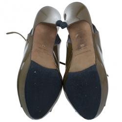 مملوكة مسبقًا صندل بربري برباط وحزام خلفي جلد أخضر مقاس 39