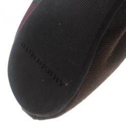 مملوكة مسبقًا Burberry Tricolor Canvas Buckle Detail Ballet Flats Size 38