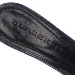 Pre Owned Burberry Novacheck Buckle Slides Size 38