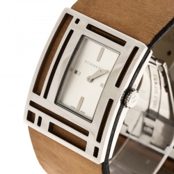 ساعة يد نسائية بربري BU4651 ستانلس ستيل أبيض فضية 30مم