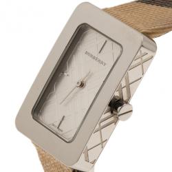 Pre Owned Burberry Silver Stainless Steel 10247/BU1154 Women's Wristwatch 25MM
