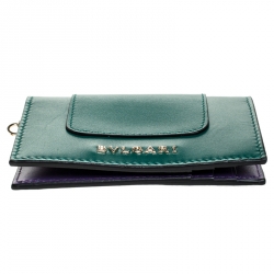 مملوكة مسبقًا Bvlgari Green Leather Serpenti Forever Bifold Card Holder
