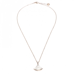 Pre Owned Bvlgari Divas' Dream Diamond & Mother of Pearl 18k Rose Gold Pendant Necklace