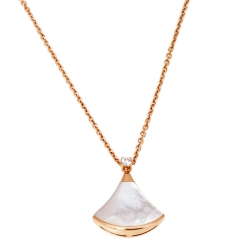 Pre Owned Bvlgari Divas' Dream Diamond Mother of Pearl 18K Rose Gold Pendant Necklace