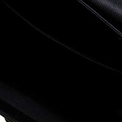 مملوكة مسبقًا حقيبة كتف بربري جلد سوداء