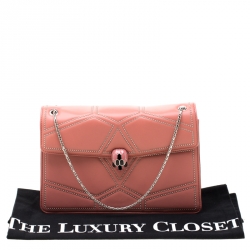 مملوكة مسبقًا Bvlgari Pink Studded Leather Medium Serpenti Forever Shoulder Bag