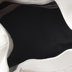 مملوكة مسبقًا Bvlgari White Leather Chandra Hobo 