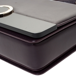 مملوكة مسبقًا حقيبة كتف بلغاري غطاء قلاب بلاستيك وجلد سوداء/ بنفسجية