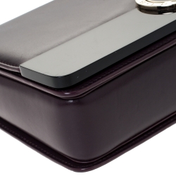 مملوكة مسبقًا حقيبة كتف بلغاري غطاء قلاب بلاستيك وجلد سوداء/ بنفسجية