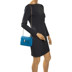 مملوكة مسبقًا Bvlgari Light Blue Leather Small Serpenti Forever Shoulder Bag