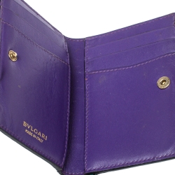 Pre Owned Bvlgari Green Leather Serpenti Forever Bifold Card Holder