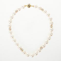 Pre Owned Carolina Herrera Faux Pearl Necklace