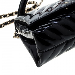 Pre Owned Carolina Herrera Black Quilted Patent Leather Top Handle Bag