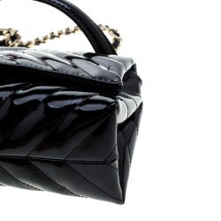 Pre Owned Carolina Herrera Black Quilted Patent Leather Top Handle Bag