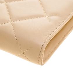 Pre Owned Carolina Herrera Beige Leather Chain Clutch