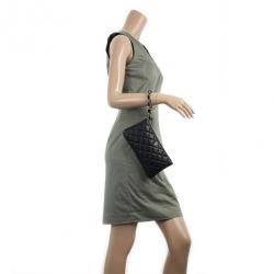 Pre Owned Carolina Herrera Black Quilted Leather Wristlet