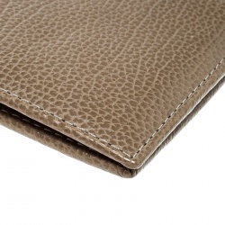 Pre Owned Carolina Herrera Beige Leather Continental Wallet