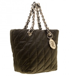 Pre Owned حقيبة كارولينا هيريرا نايلون أخضر داكن مبطن