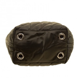 Pre Owned حقيبة كارولينا هيريرا نايلون أخضر داكن مبطن