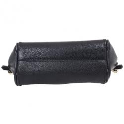 مملوكة مسبقًا Carolina Herrera Black Small Cross Body Bag