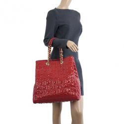 Pre Owned Carolina Herrera Red Patent Leather Bernardine Tote