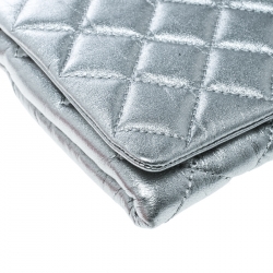 Pre Owned Carolina Herrera Metallic Silver Quilted Leather Chain Clutch