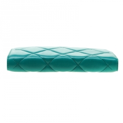 Pre Owned Carolina Herrera Green Quilted Leather Frame Shoulder Bag