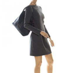 Pre Owned Carolina Hererra Navy Blue Pebbled Leather Hobo