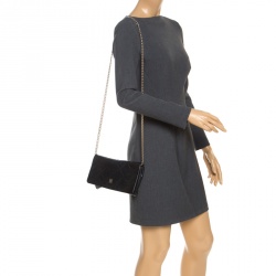 Pre Owned Carolina Herrera Black Quilted Leather Flap Crossbody Bag