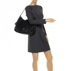 Pre Owned Carolina Herrera Black Leather Tassel Chain Hobo