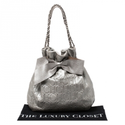 Pre Owned Carolina Herrera Metallic Silver Embossed Leather Bow Bucket Shoulder Bag