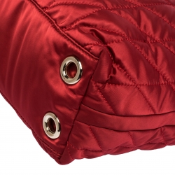 Pre Owned Carolina Herrera Red Quilted Satin Chain Tote